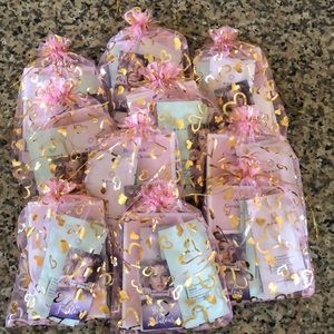 Monat Sample Grab Bags🛍